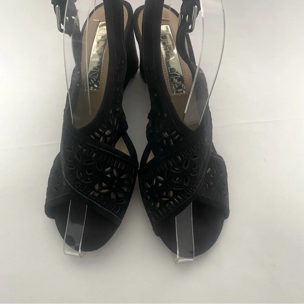 Aubrey Lynn “Veronica”, Slip On Wedge, Open Toe Shoe, Size 7.5M